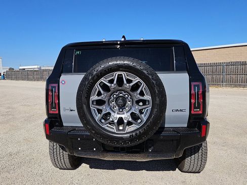 New 2025 GMC Hummer EV 3X image 4