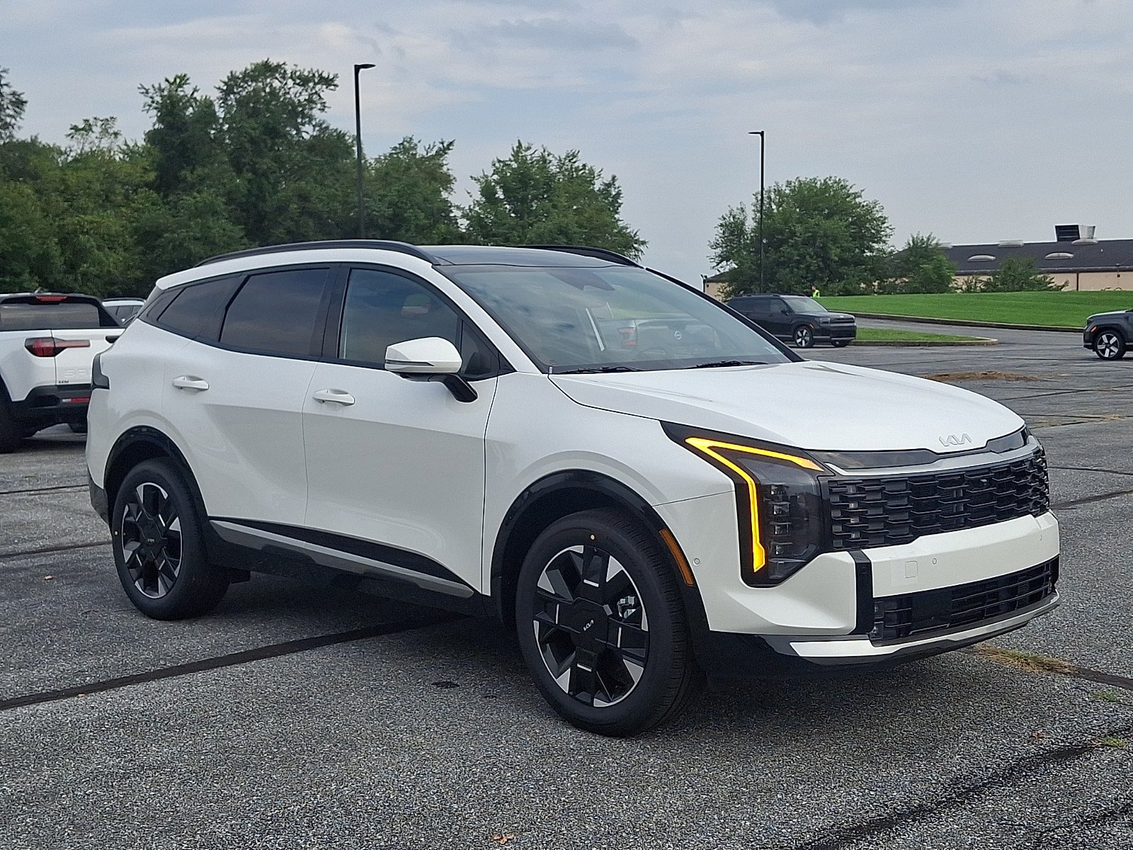 New 2027 Kia Sportage SX Prestige AWD/4WD image 2