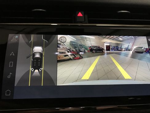 Used 2023 Land Rover Range Rover Evoque R-Dynamic S image 15