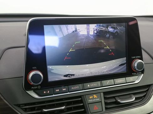 Used 2025 Nissan Altima 2.5 SV image 20