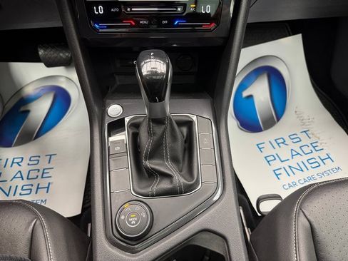 Used 2022 Volkswagen Tiguan SE image 20