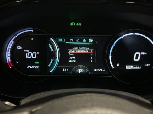 Certified 2022 Kia Niro EX Premium image 30
