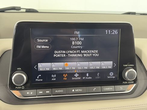 Used 2023 Nissan Rogue SV AWD/4WD image 18