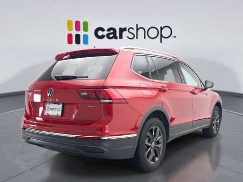 Used 2024 Volkswagen Tiguan SE AWD/4WD image 5