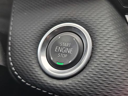 Used 2025 Chevrolet Equinox LT FWD image 24
