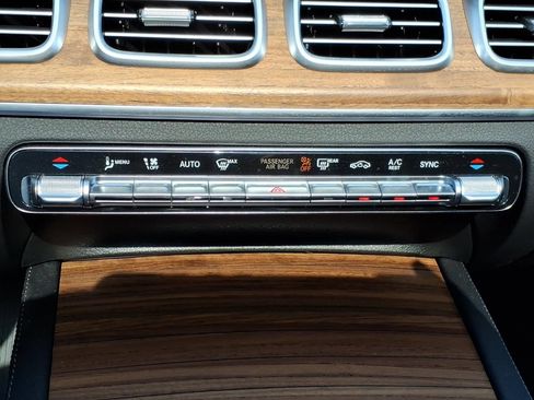 Certified 2025 Mercedes-Benz GLE 350 4MATIC image 23
