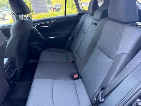 Used 2025 Toyota RAV4 XLE AWD/4WD image 26