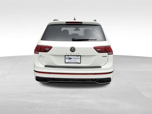 Used 2024 Volkswagen Tiguan SE R-Line w/ MDO Package, Two-Row AWD/4WD image 3