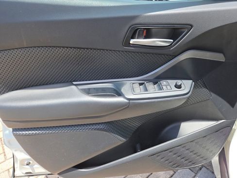 Used 2021 Toyota C-HR LE FWD image 27