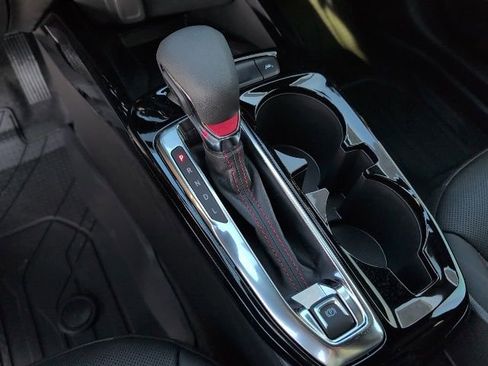 Used 2026 Chevrolet Trax RS w/ Sunroof Package image 22