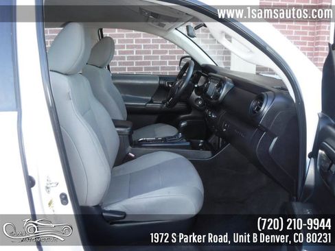 Used 2016 Toyota Tacoma SR image 9