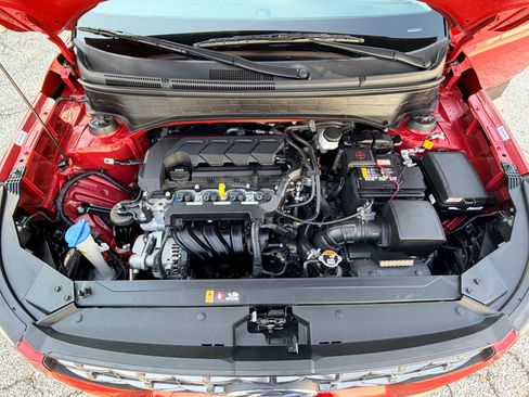 Used 2025 Hyundai Venue SEL FWD image 33