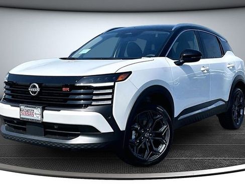New 2026 Nissan Kicks SR FWD image 2