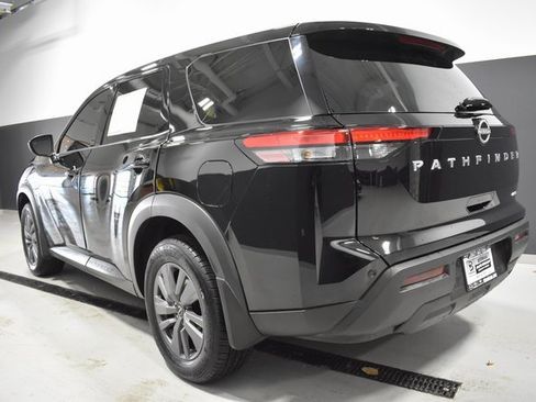 Certified 2024 Nissan Pathfinder S image 3