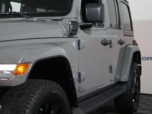 Used 2021 Jeep Wrangler Unlimited Sahara w/ Cold Weather Group AWD/4WD image 11