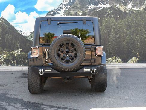 Used 2012 Jeep Wrangler Unlimited Sahara w/ Dual Top Group AWD/4WD image 10