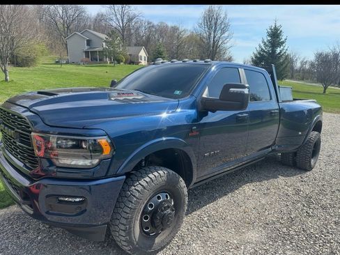 Used 2023 RAM 3500 Limited AWD/4WD image 2