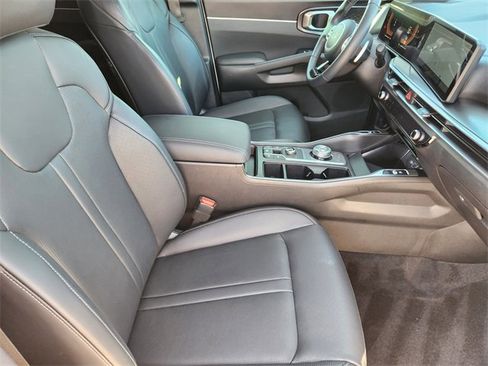 Certified 2025 Kia Sorento EX image 14