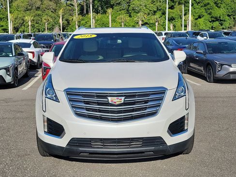 Used 2018 Cadillac XT5 Luxury w/ Driver Awareness Package FWD image 2