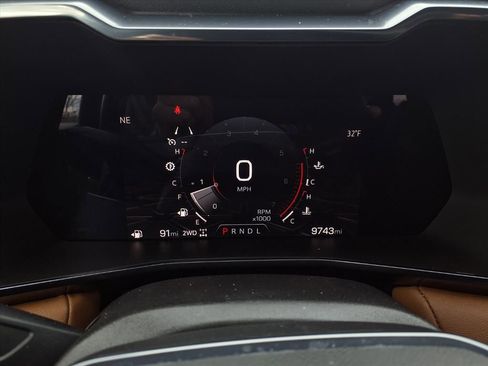 Certified 2023 GMC Canyon AT4 w/ AT4 Premium Package image 3