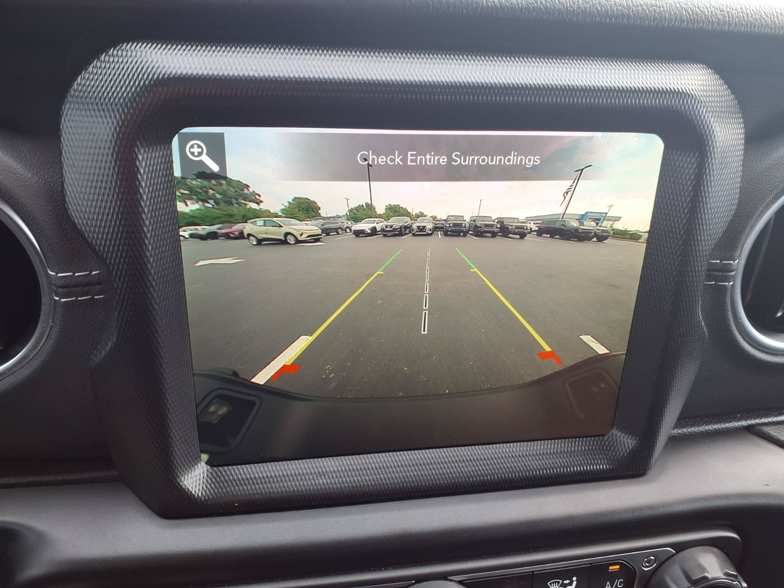 Used 2022 Jeep Gladiator Overland w/ Popular Equipment Package AWD/4WD image 6