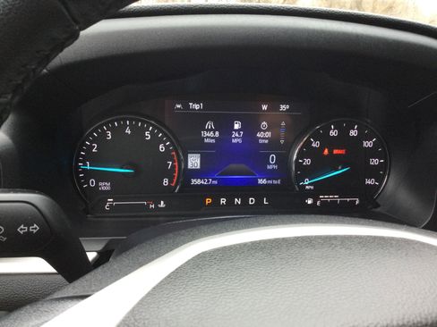 Used 2022 Ford Explorer XLT w/ Equipment Group 202A image 19