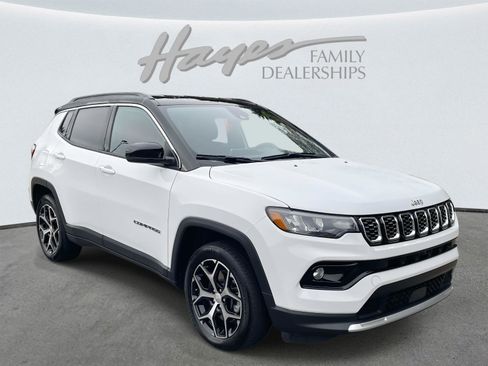 Used 2024 Jeep Compass Limited image 1