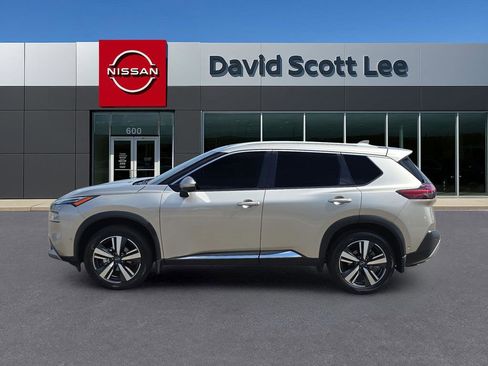 Used 2023 Nissan Rogue Platinum w/ Platinum Premium Package image 10