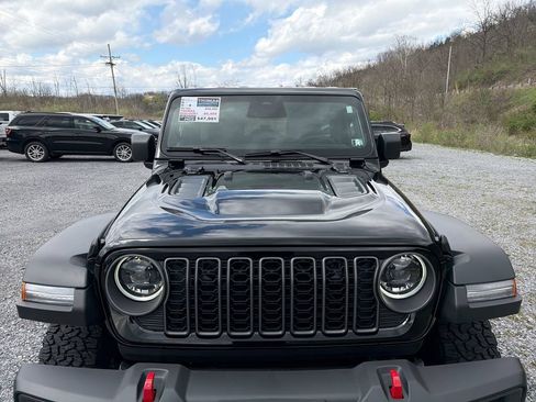 Used 2026 Jeep Wrangler Unlimited Rubicon image 37