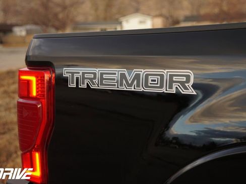 Used 2022 Ford F350 Lariat w/ Tremor Off-Road Package image 15