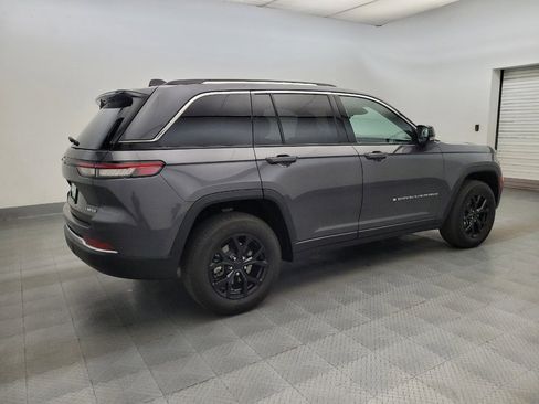 Used 2022 Jeep Grand Cherokee Limited AWD/4WD image 10