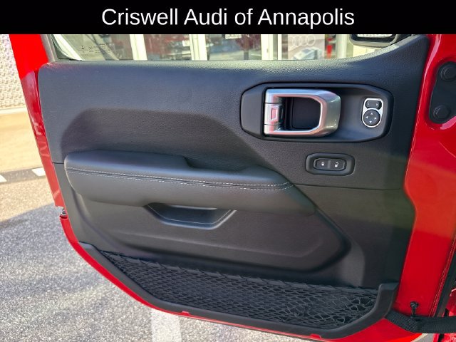 Used 2022 Jeep Wrangler Unlimited Sahara w/ Cold Weather Group AWD/4WD image 26