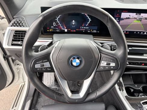 Used 2025 BMW X5 xDrive50e AWD/4WD image 24