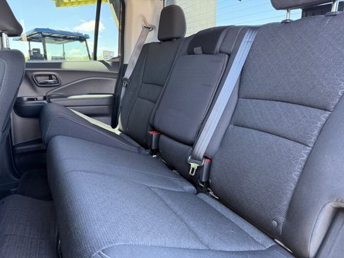 Used 2023 Honda Ridgeline Sport image 32