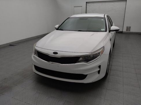 Used 2018 Kia Optima LX w/ 17" Alloy Wheels Package FWD image 15