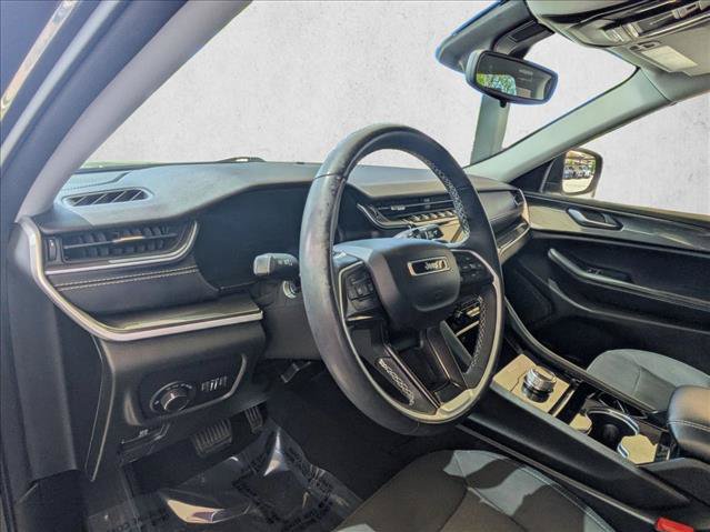Used 2023 Jeep Grand Cherokee L Laredo w/ Luxury Tech Group I AWD/4WD image 10