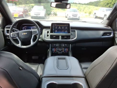 Certified 2023 Chevrolet Suburban LT w/ Luxury Package RWD image 20
