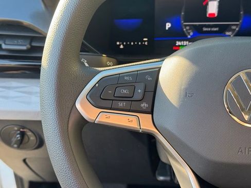 Used 2022 Volkswagen Taos S image 25