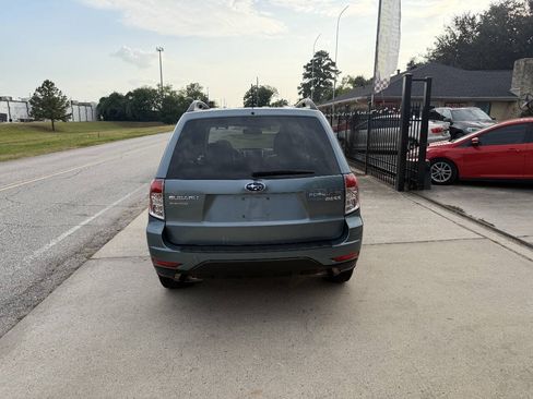 Used 2013 Subaru Forester 2.5X Premium w/ Popular Pkg 3 AWD/4WD image 7
