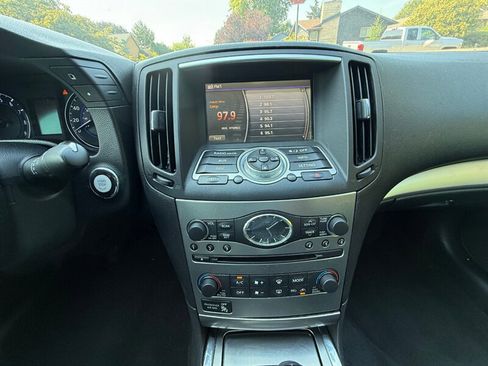 Used 2013 INFINITI G37 x w/ Premium Pkg image 15