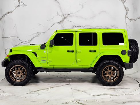 Used 2021 Jeep Wrangler Unlimited Sahara w/ Cold Weather Group AWD/4WD image 8