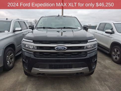 Used 2024 Ford Expedition Max XLT image 3