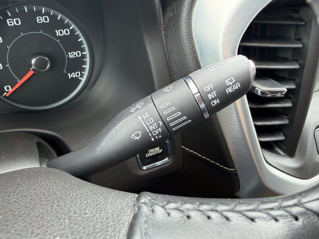Used 2018 GMC Acadia SLE FWD image 21