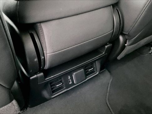 Used 2024 GMC Sierra 1500 SLT image 30