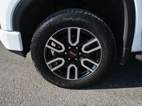 Used 2021 GMC Sierra 1500 AT4 w/ AT4 Premium Package image 12