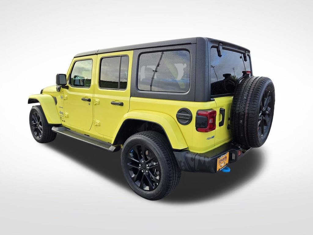 Used 2023 Jeep Wrangler Unlimited Sahara w/ Cold Weather Group AWD/4WD image 6