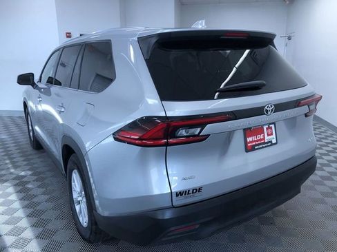 Certified 2025 Toyota Grand Highlander AWD image 12