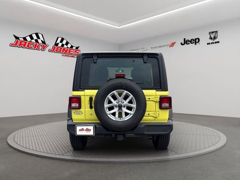 Used 2022 Jeep Wrangler Unlimited Sport image 8