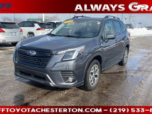 Used 2023 Subaru Forester Premium image 9