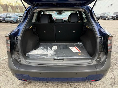 New 2026 Nissan Kicks SR FWD image 36